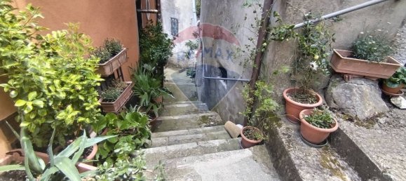 2 bedrooms Apartment in Morcone, Italy No. 308660 7