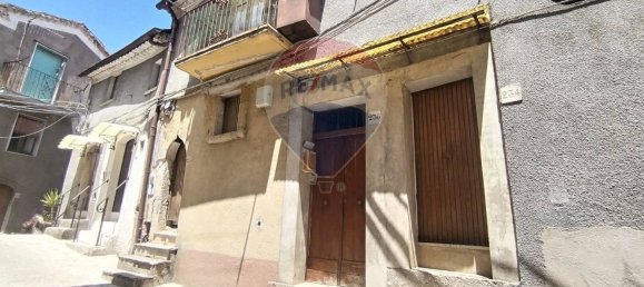 2 bedrooms Apartment in Morcone, Italy No. 308660 3