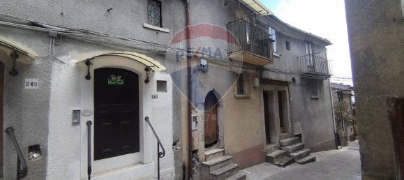 2 bedrooms Apartment in Morcone, Italy No. 308660 13