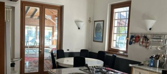 2-salle Villa à Erba, Italy No. 3265 5