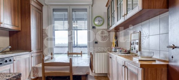 3 bedrooms Apartment in San Lazzaro di Savena, Italy No. 330260 4