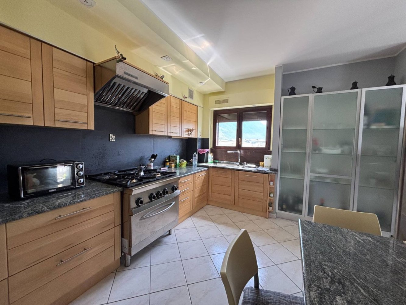 4-salle Appartement à Sulmona, Italy No. 299497