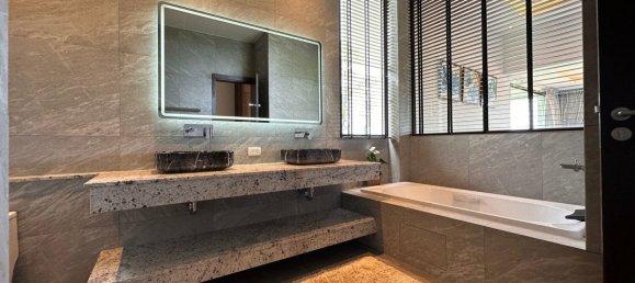 4 Schlafzimmer Villa in Phuket, Thailand, Nr. 11013 2