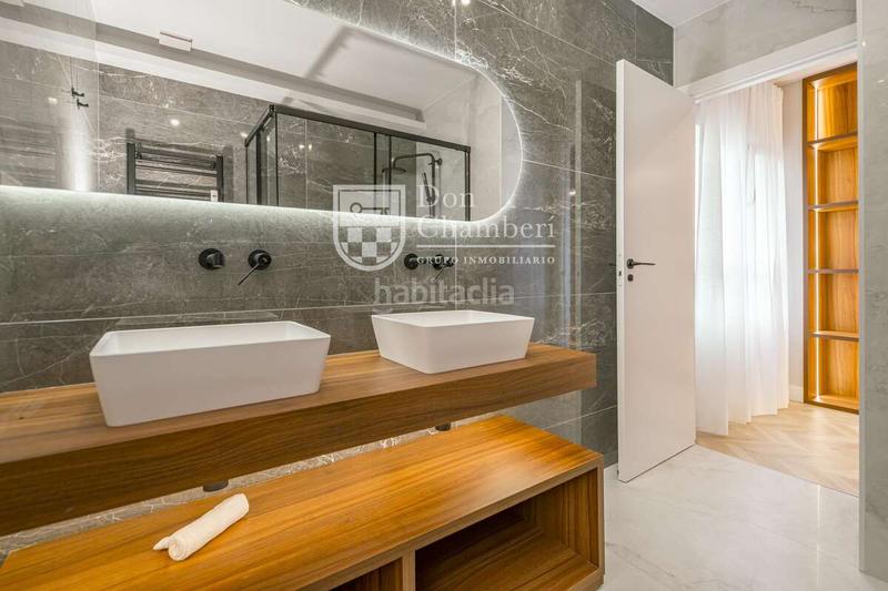 2 bedrooms Apartment in Madrid, Spain No. 125646