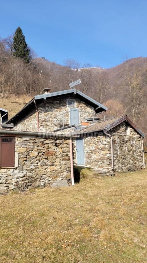 2 Schlafzimmer Haus in Miazzina, Italy, Nr. 287040