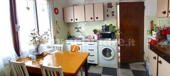 3 bedrooms House in Carrara, Italy No. 45684 15