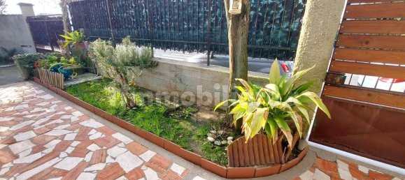 3 bedrooms House in Carrara, Italy No. 45684 8