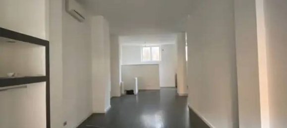 5 rooms Commercial property in Carrara, Italy No. 111430 2