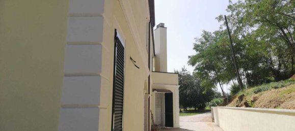 Villa de 5 habitaciónes en Montescudo Monte Colombo, Italy No. 206365 17