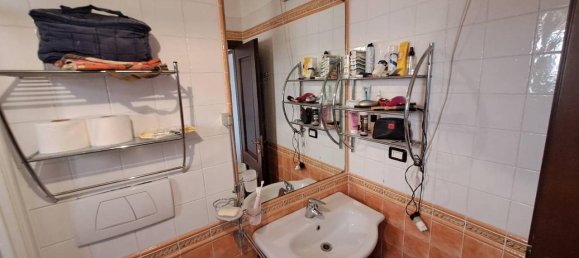 2 rooms Apartment in Rome, Italy No. 28679 9