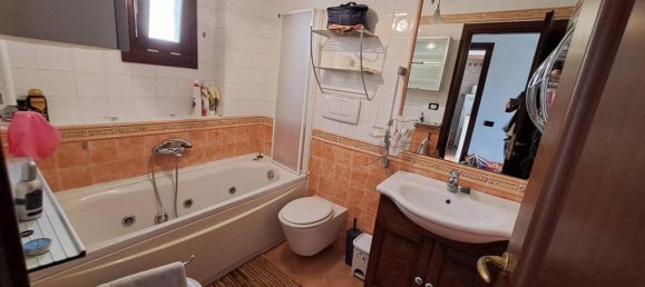 2 rooms Apartment in Rome, Italy No. 28679 7