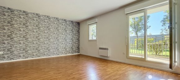 2 bedrooms Apartment in Gien, France No. 234496 3