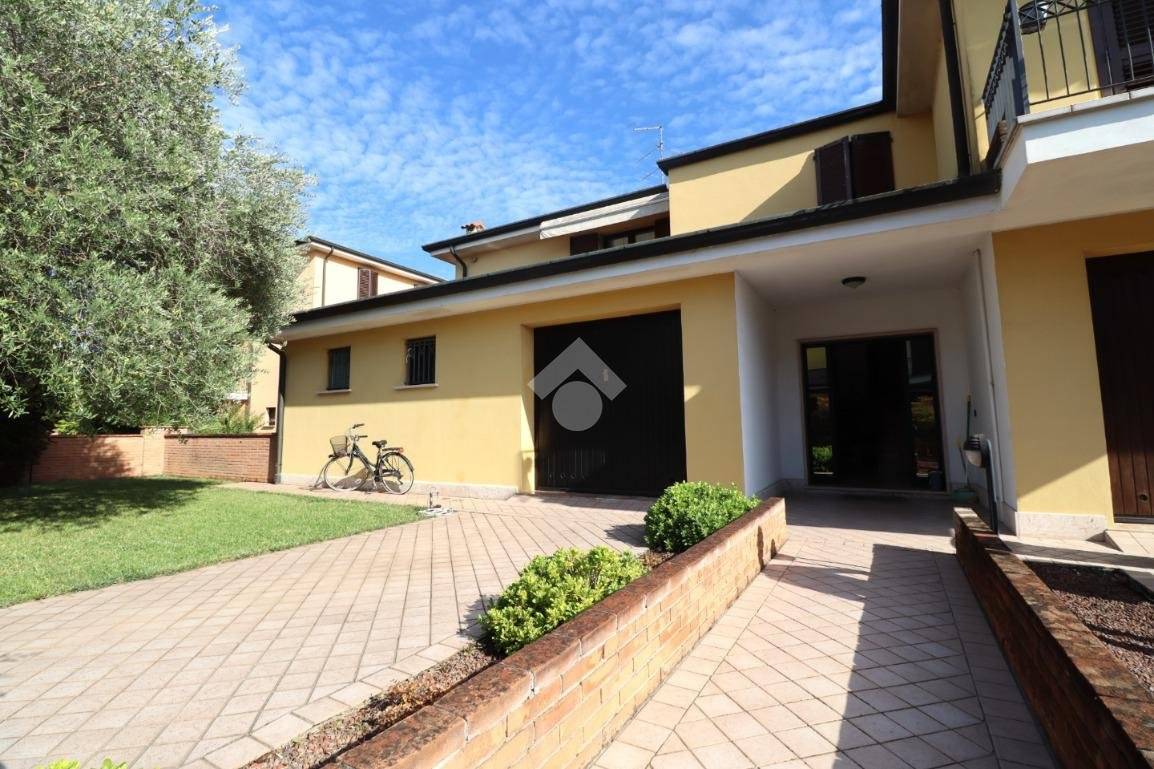 2 bedrooms Apartment in Porto Mantovano, Italy No. 380825