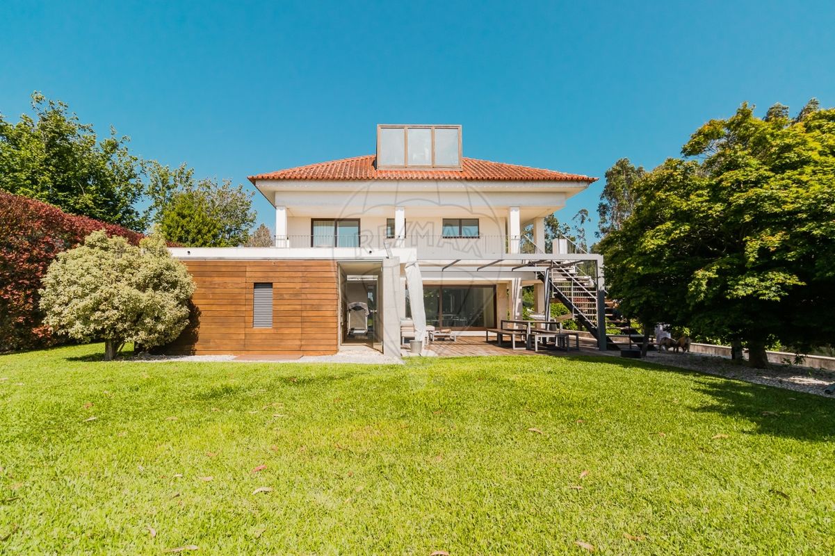 4 bedrooms Villa in Santa Maria da Feira, Portugal No. 87272