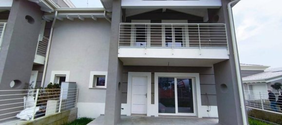 Вилла с 6 комнатами в Карпенедоло, Италия № 29688 5