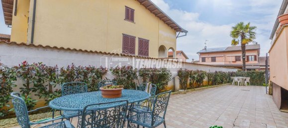 Villa de 4 habitaciónes en Vellezzo Bellini, Italy No. 157357 8