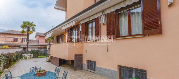 Villa de 4 habitaciónes en Vellezzo Bellini, Italy No. 157357 7