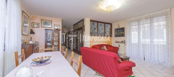 Villa de 4 habitaciónes en Vellezzo Bellini, Italy No. 157357 5