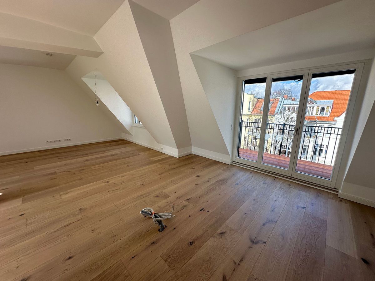 Пентхаус с 3 комнатами в Фриденау, Германия № 22905