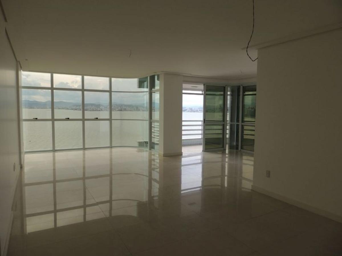 3 bedrooms Apartment in Florianopolis, Brazil No. 513788
