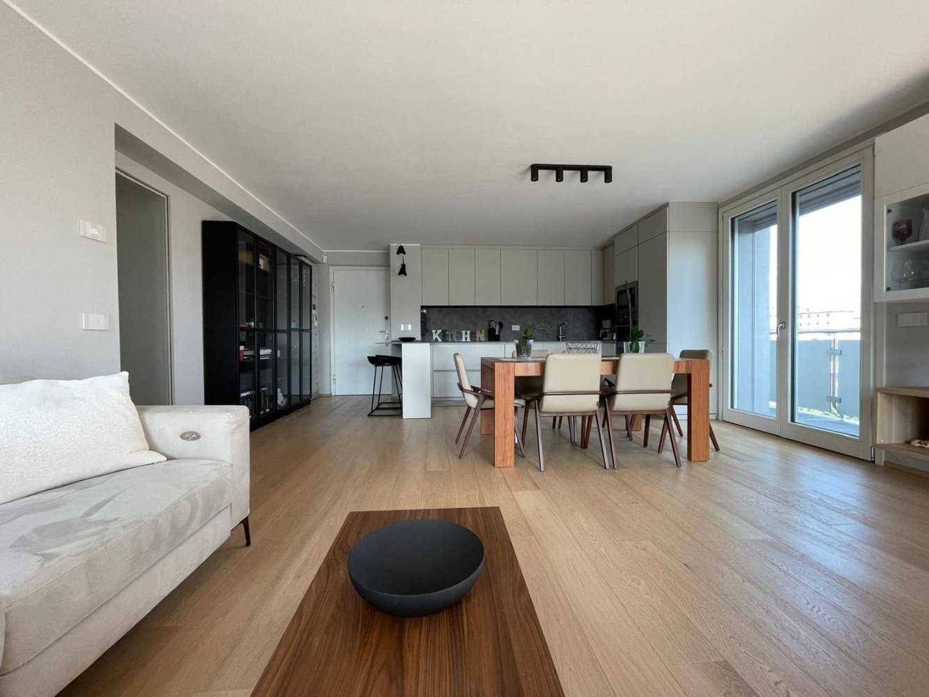 3 Schlafzimmer Wohnung in Milan, Italy, Nr. 364234