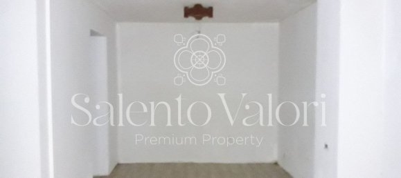 113m² Commercial property in Parabita, Italy No. 165271 15