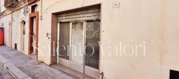 113m² Commercial property in Parabita, Italy No. 165271 11