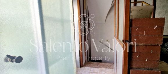 113m² Commercial property in Parabita, Italy No. 165271 24