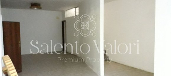 113m² Commercial property in Parabita, Italy No. 165271 7