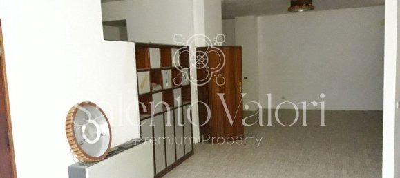 113m² Commercial property in Parabita, Italy No. 165271 22