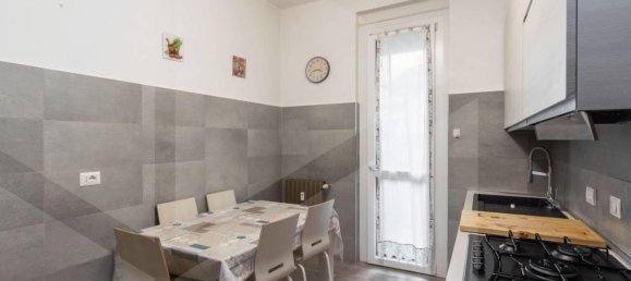 Apartamento de 3 divisões em Monza, Italy N.º 33362 72