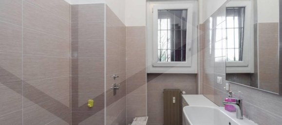 Apartamento de 3 divisões em Monza, Italy N.º 33362 8