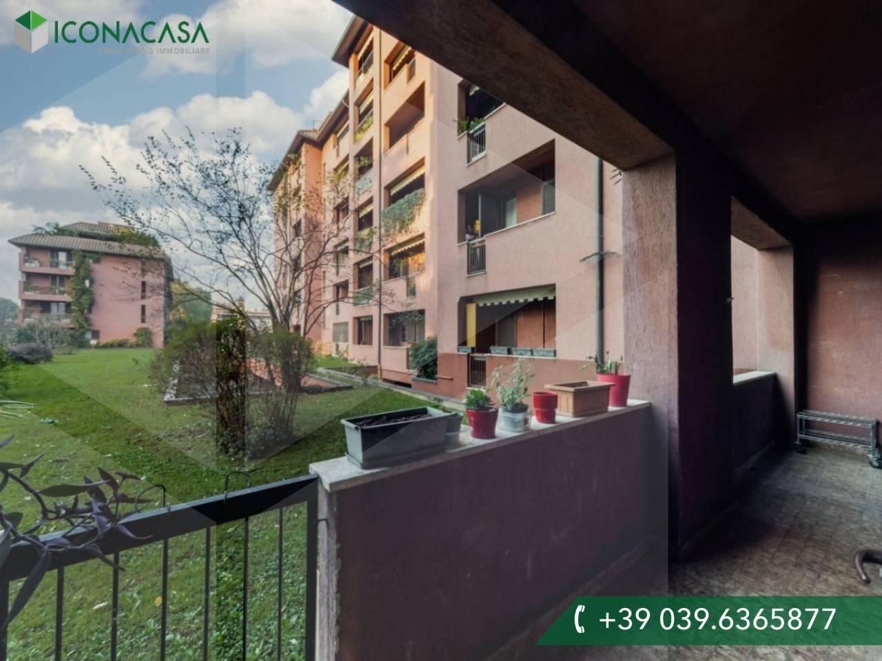 Apartamento de 3 divisões em Monza, Italy N.º 33362