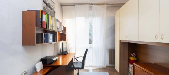 Apartamento de 3 divisões em Monza, Italy N.º 33362 18