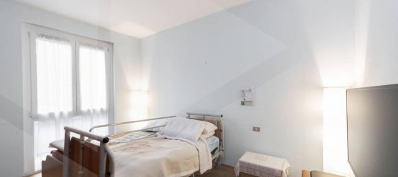 Apartamento de 3 divisões em Monza, Italy N.º 33362 66
