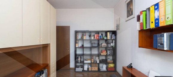 Apartamento de 3 divisões em Monza, Italy N.º 33362 69