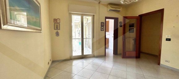 Квартира с 4 комнатами в Битритто, Италия № 27781 7