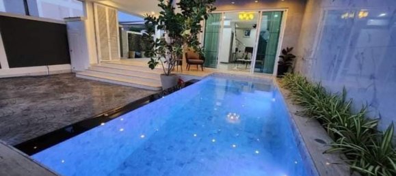 6 bedrooms Villa in Pattaya, Thailand No. 11717 2