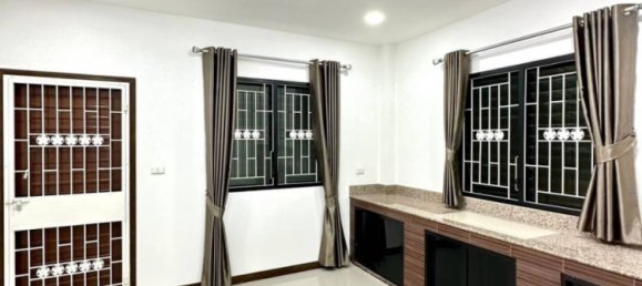 Кафе / ресторан с 4 спальнями в Паттайя, Таиланд № 8428 12