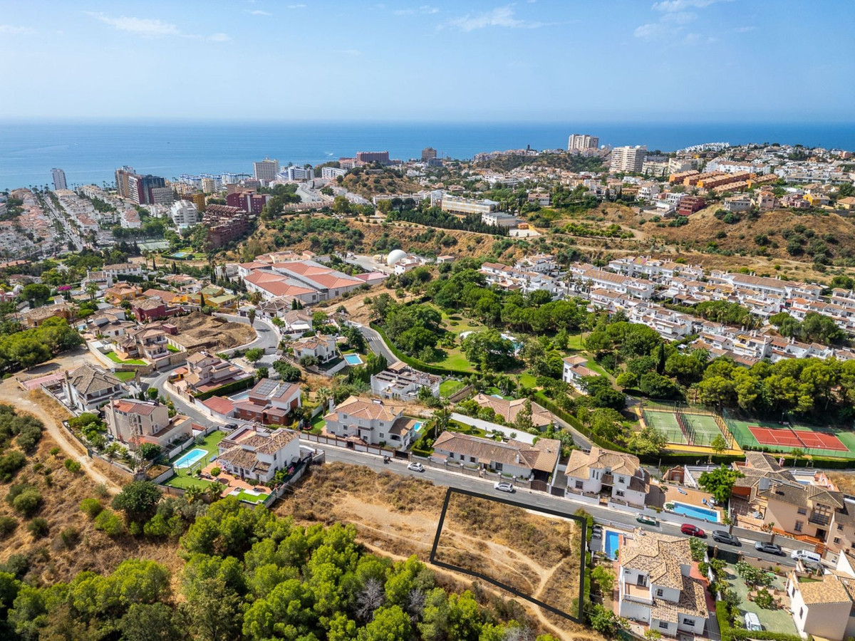  Land in Benalmadena, Spain No. 233632