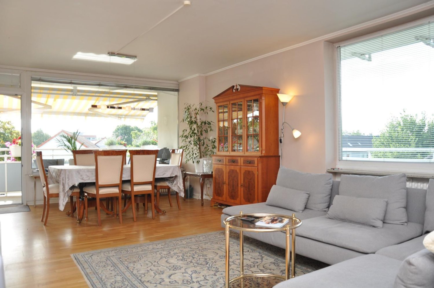 3 bedrooms Apartment in Dusseldorf, Germany No. 312543