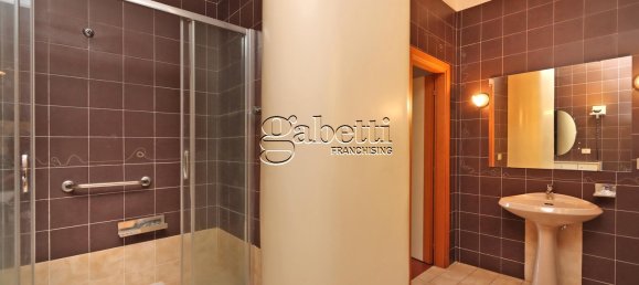 Apartamento de 2 dormitorios en Ferrara, Italy No. 364148 19