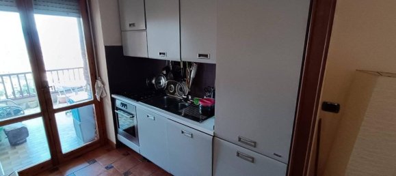 Квартира с 4 комнатами в Фрозиноне, Италия № 73906 10