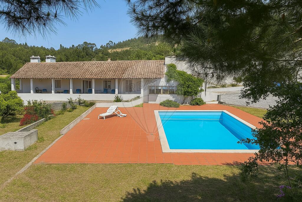 4 bedrooms Villa in Azambuja, Portugal No. 33019