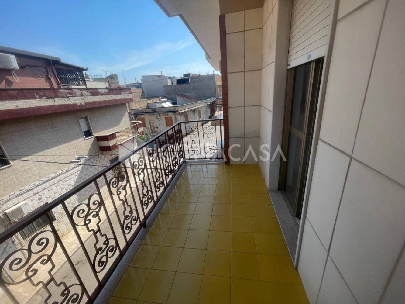 Apartamento de 6 dormitorios en Apricena, Italy No. 329857