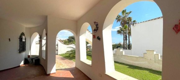 3 Schlafzimmer Villa in Terracina, Italy, Nr. 53515 4
