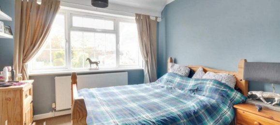 3 bedrooms House in Hayes, United Kingdom No. 5040 7