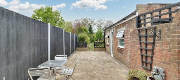 3 bedrooms House in Hayes, United Kingdom No. 5040 10