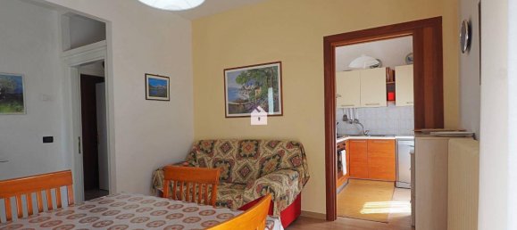 4 rooms Apartment in Corridonia, Italy No. 114879 3