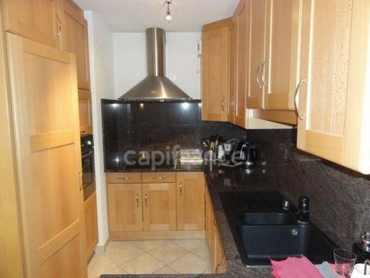 3 bedrooms Condo in Viry, France No. 35029